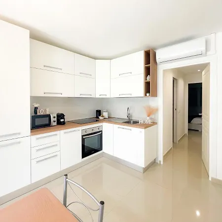 Apartment Lenval 6 Pers Ac Wifi Nice